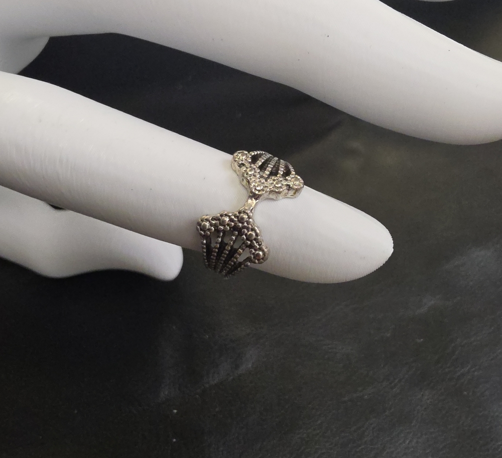 Silver-Tone Shell Motif Adjustable Ring